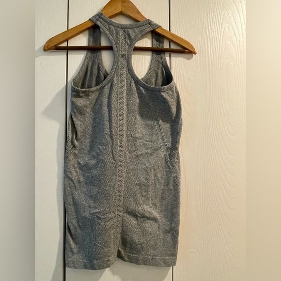 New Balance Racerback Tank - Picture 2 of 4